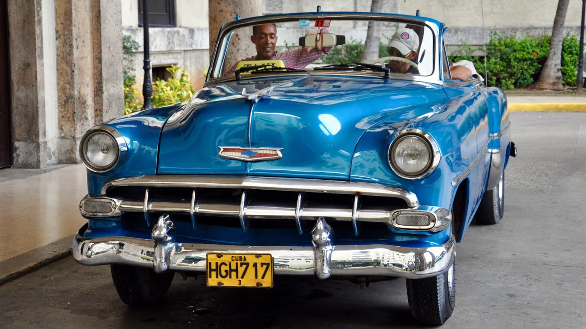 Glänzt mit neuem Lack: Chevrolet Bel Air 1954