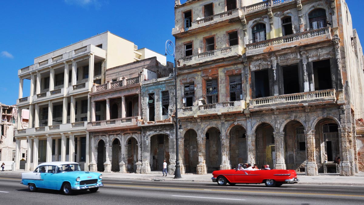 Viele der historischen Fassaden am Malecón werden restauriert