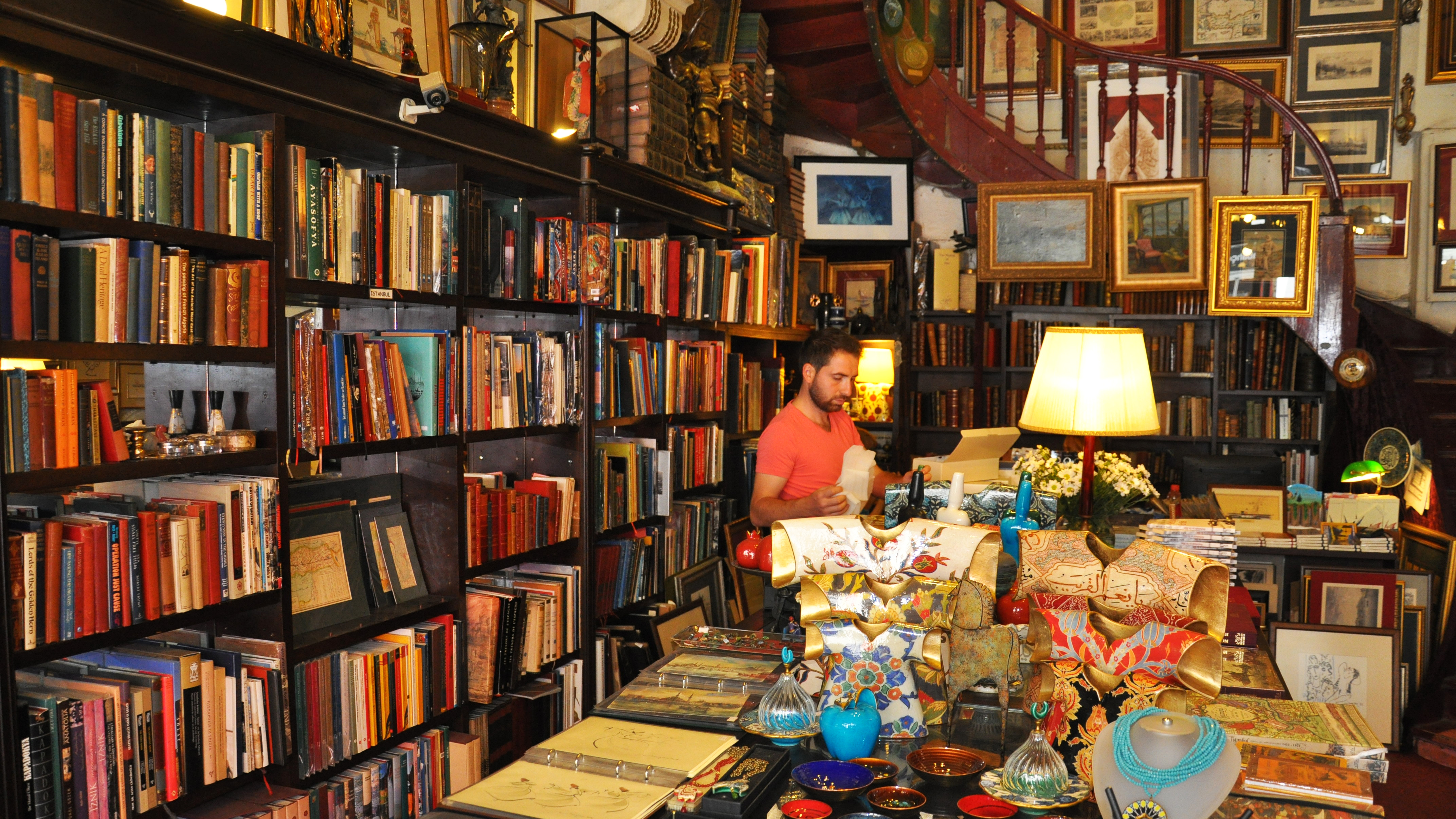 Die schönste Bücherei befindet sich in der Istiklal Caddesi. Foto WR