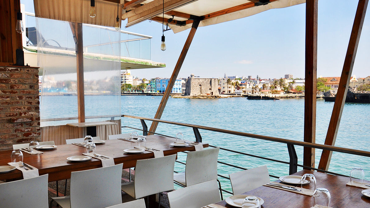Restaurant Rio Mar: Lunch mit Blick auf den Fluss und Stadtteil Miramar