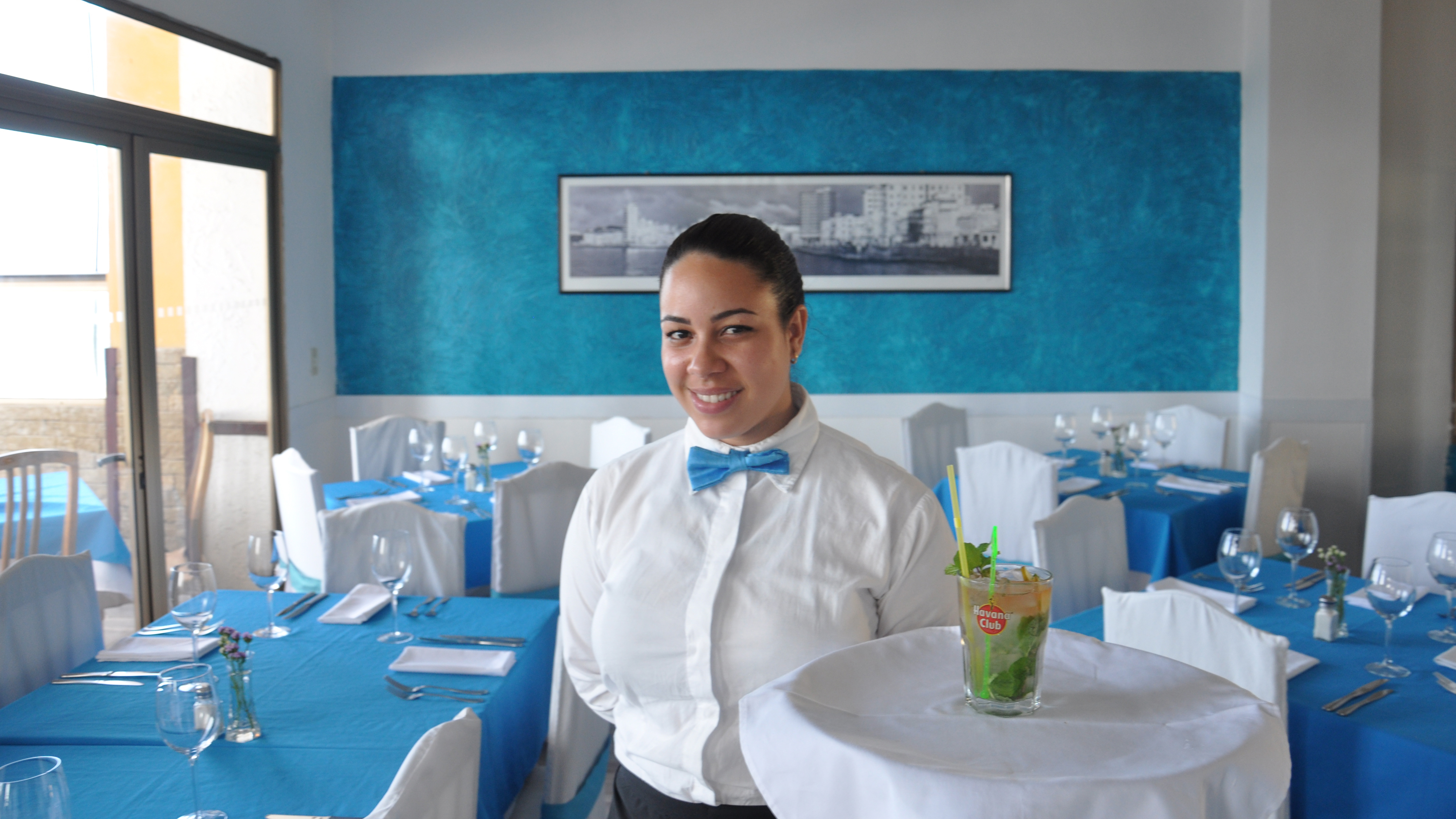 Restaurant Castropol: Beatrice serviert Mojito…. Was auch sonst?