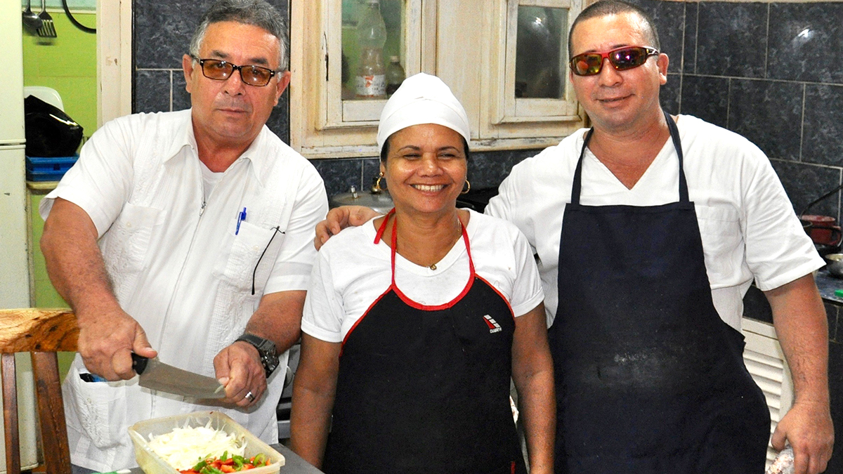 La Taberna del Pescador: Eduardo mit seiner Küchen Crew