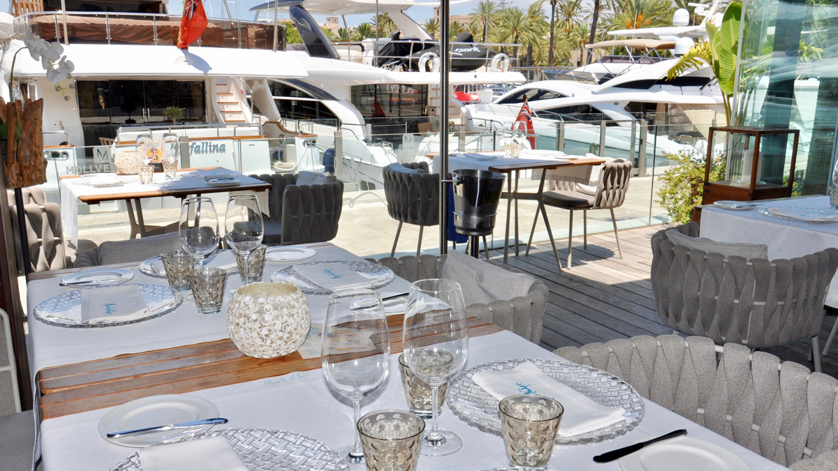 Mar de Nudos am Hafen: Das Top-Restaurant mit Blick auf die Yachten. Foto WR