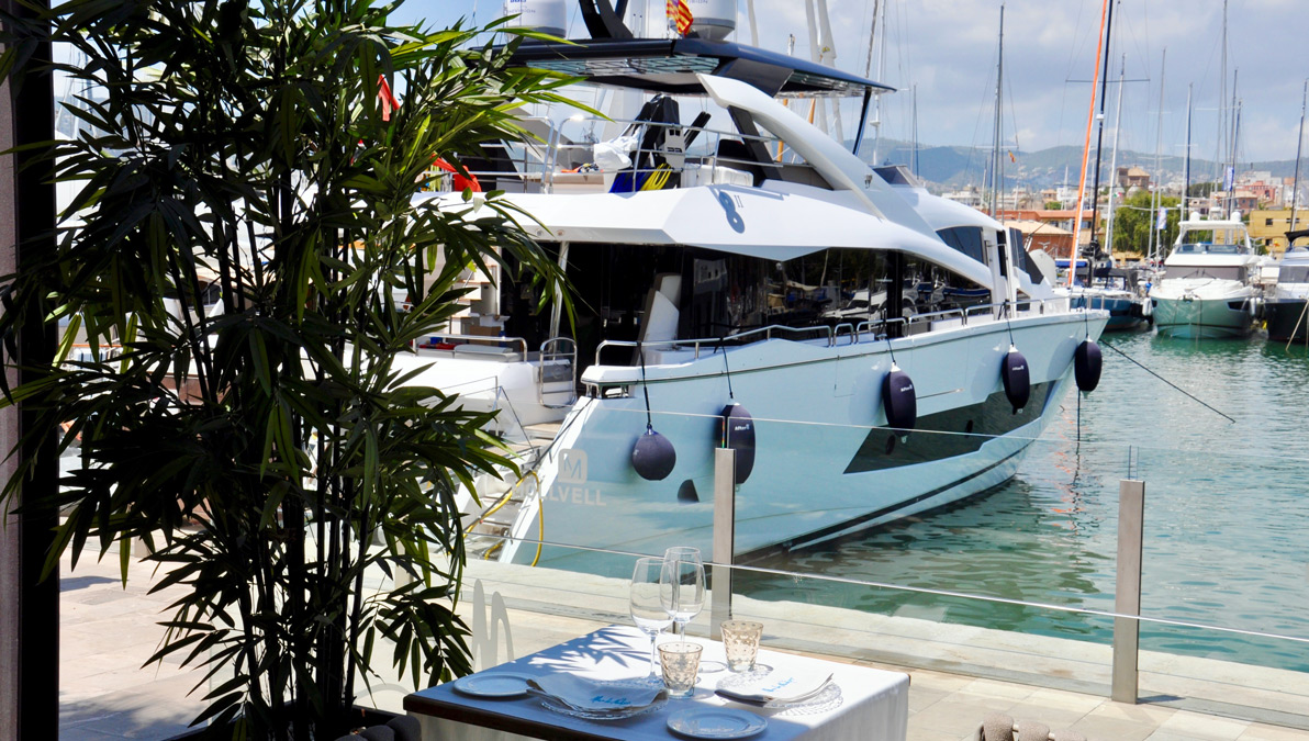 Mar de Nudos: Die Preise im Restaurant sind auf Yacht-Besitzer Niveau, der Blick auf den Hafen ist inklusive. Foto WR