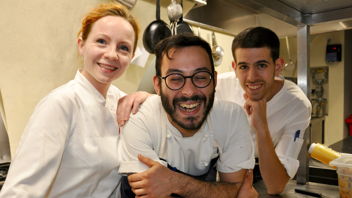 Le Cattive: Olexandra (Souschef), Daniele (Chef) und Dario (v.li.). Foto Hvf
