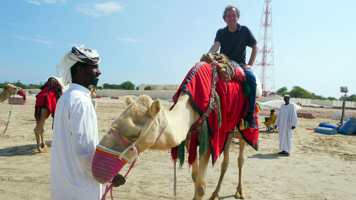 Kamelritt durch die Wüste vor den Toren Dohas. Foto JW