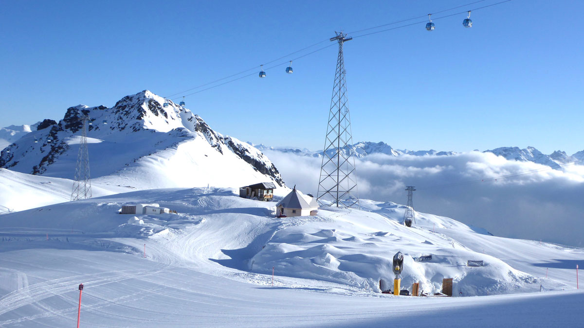 Das Iglu-Dorf Davos Klosters ist kaum zu erkennen. Foto IH
