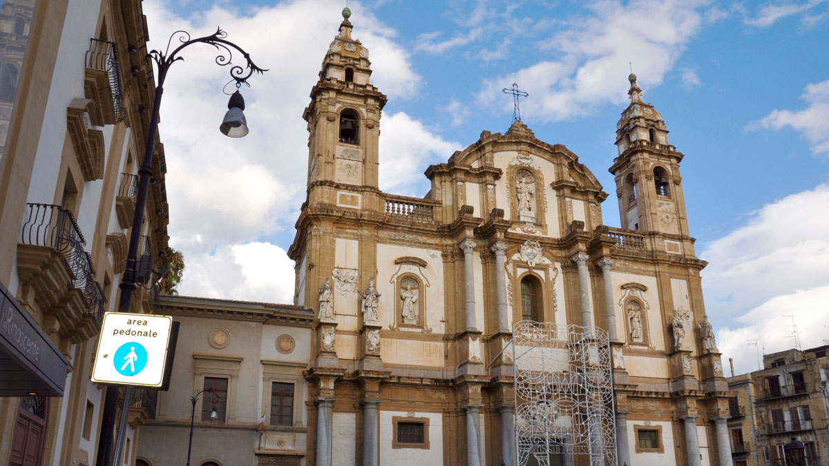 Wunderschöne Barockfassade: Dominikaner-Kirche San Domenico. Foto HvF