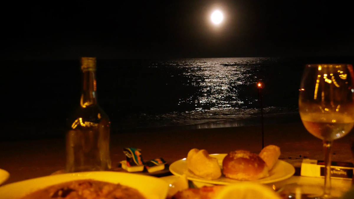 Dinner bei Vollmond im Hilton Resort auf Silhouette. Foto JW