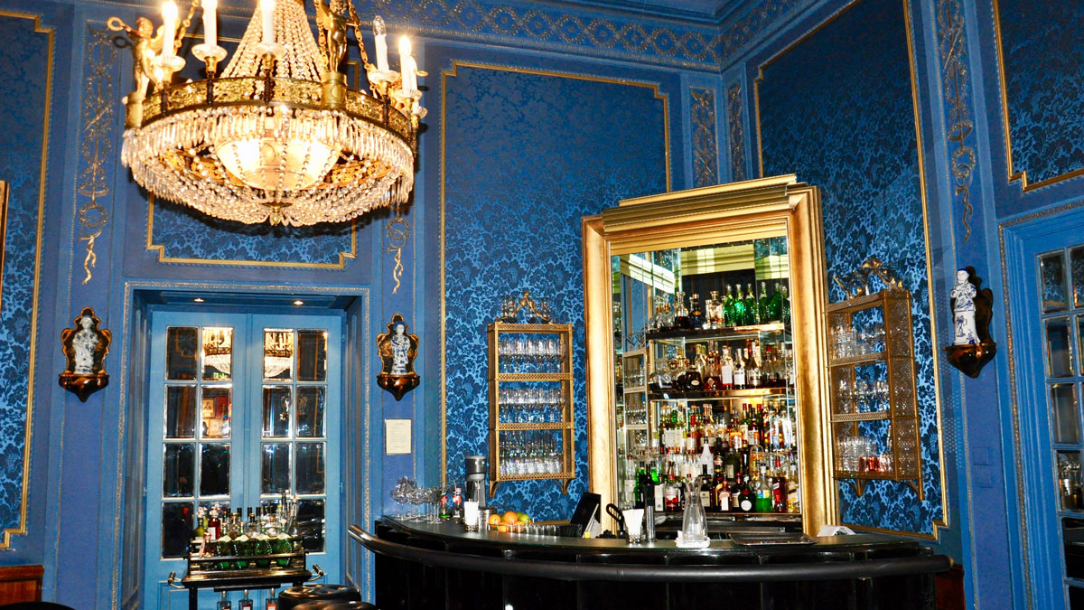 Die Blaue Bar: Der perfekte Rahmen für die „Blaue Stunde“. Foto WR