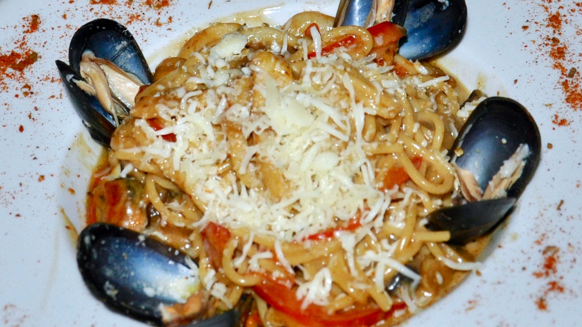 Restaurant Marco: Pasta mit Meeresfrüchten. Für Italiener undenkbar: Frutti di Mare mit Käse!