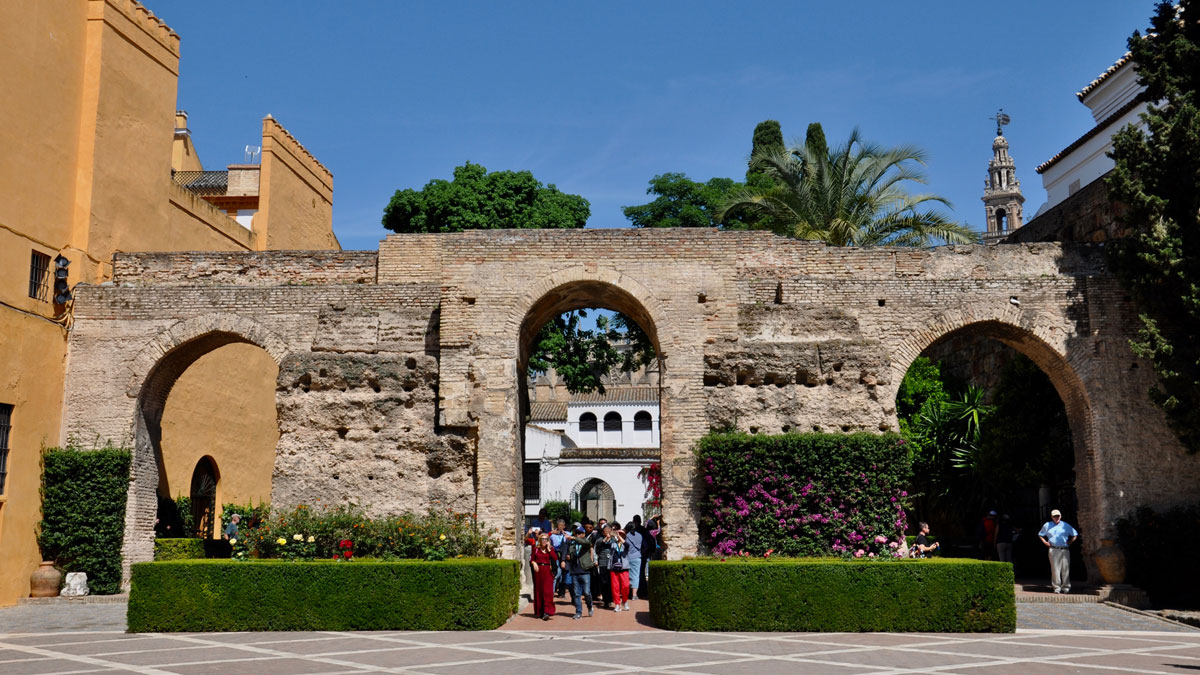 Innenhof des Alcázar. Noch sind die Touristenmassen überschaubar. Foto WR