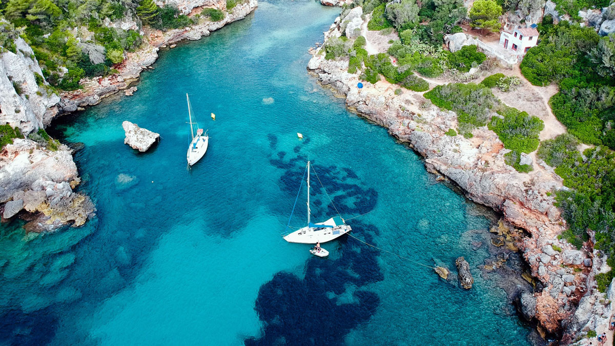 Menorca = Wunderschöne Buchten. Foto Inna Hemme