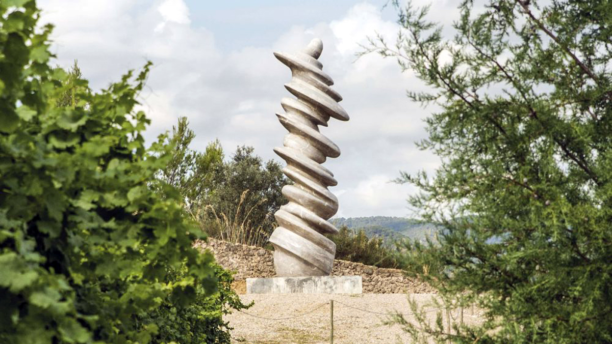 Castell Miquell. Eine beeindruckende Skulptur vom international bekannten Bildhauer Tony Craig. Foto HvF