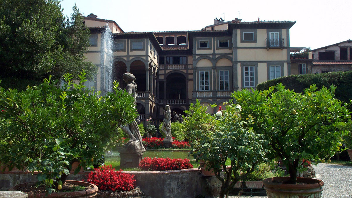 Palazzo Pfanner aus dem 17. Jahrhundert im Zentrum der Stadt mit herrlichem italienischen Garten. Ohne FZ