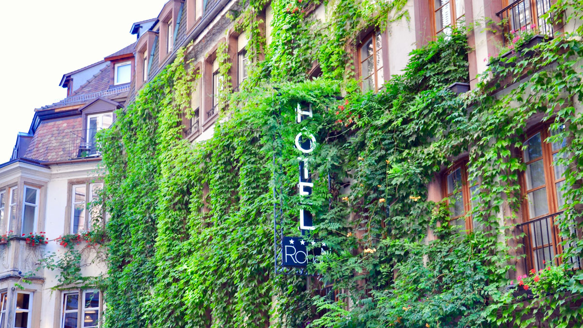 Hotel Rohan: Hier wohnt man zentral, gut und günstig, nur 50 Meter vom Münster entfernt. Foto WR