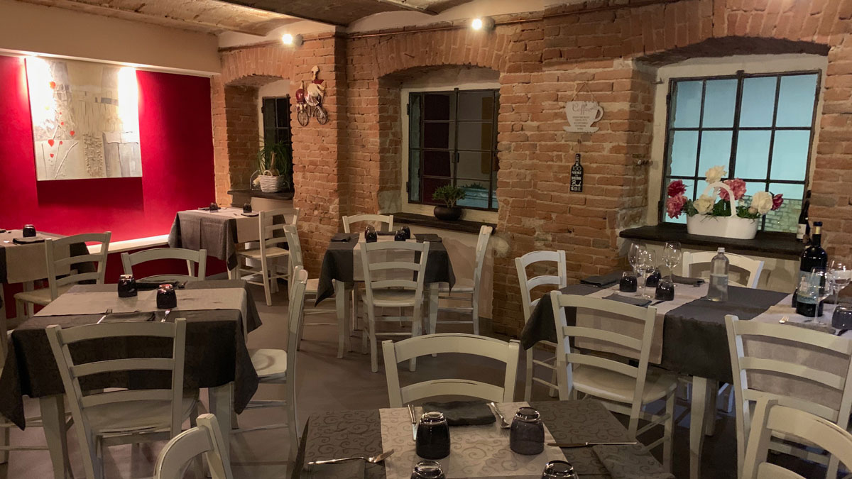 Restaurant Wine Story in Castagnole delle Lanze. Kleines Restaurant mit großer Weinkarte. Foto WR