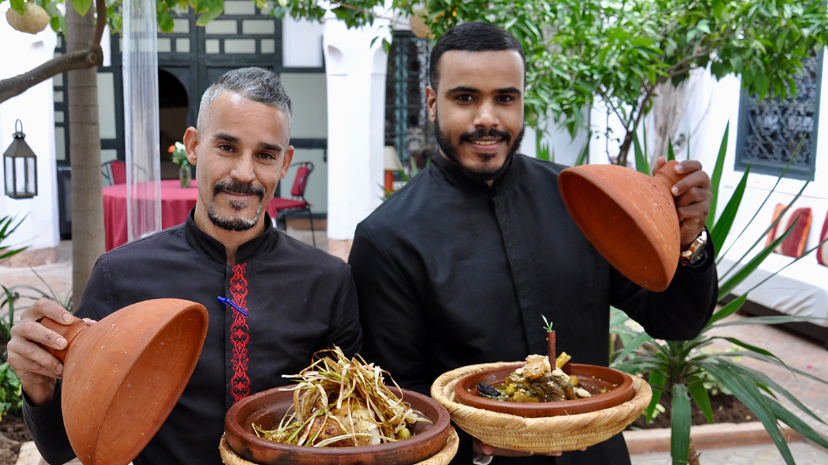 Riad el Cadi: Lammschulter und Zitronenhuhn werden in den traditionellen Tajines serviert. Hier nicht mit konischem, sondern mit gewölbtem Deckel Foto WR