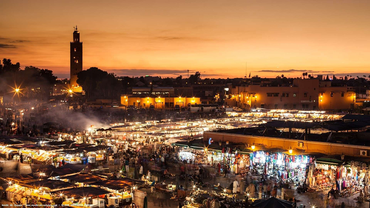Djemaa el Fna: Mittelpunkt von Marrakesch, der Platz der Schlangenbeschwörer und Gaukler. Foto Monde du Voyage.