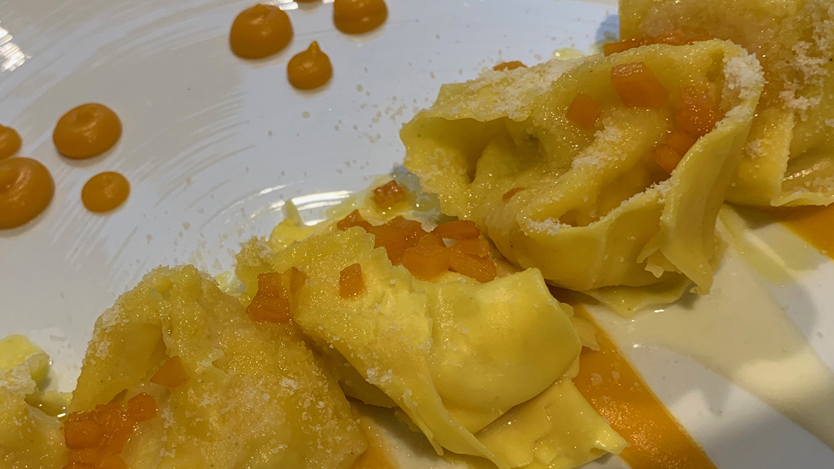 Risorgimento: Tortelloni mit Seebarsch und Burrata, Parmesan und Kürbis. Foto WR
