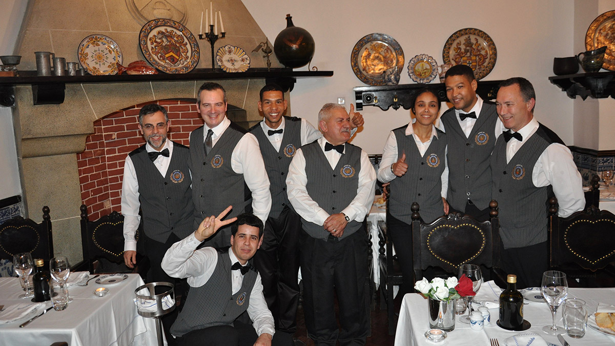 Restaurant Escondidinho: Die gut gelaunte Service-Brigade. Foto WR