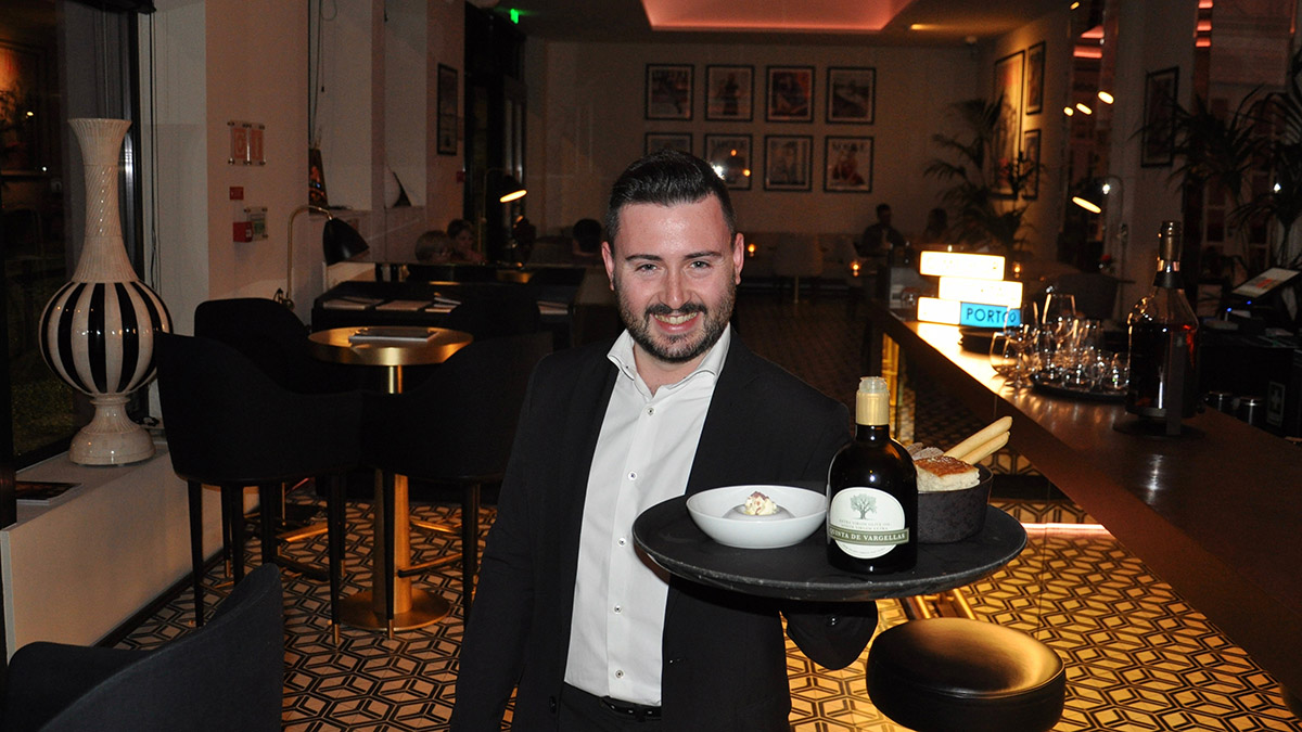 Vogue Café: Restaurant Chef Carlos serviert natürlich Portwein zum Dessert. Foto WR