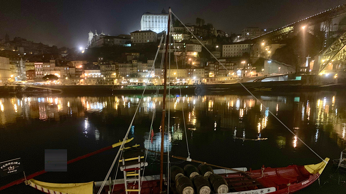 Die Barcos rabelos: mit ihnen wurde früher der Portwein auf dem Douro transportiert. Foto WR