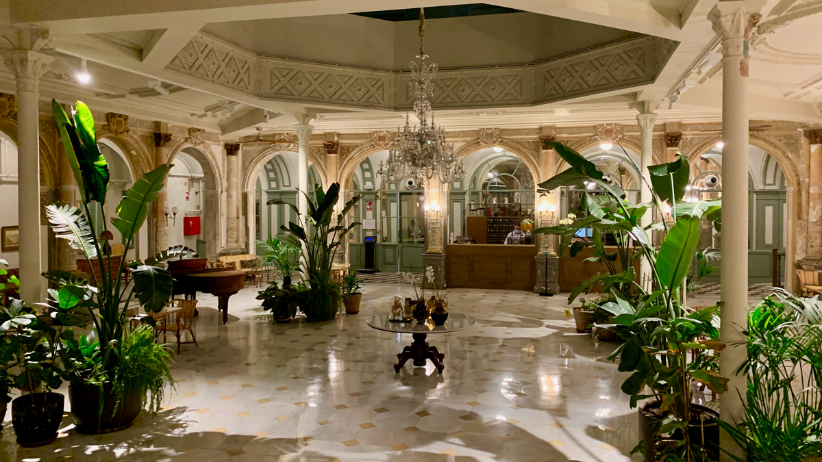 Oriente Atiram Hotel: Das 3-Sterne direkt an den Ramblas kostet im Januar 64 Euro pro Nacht. Foto WR