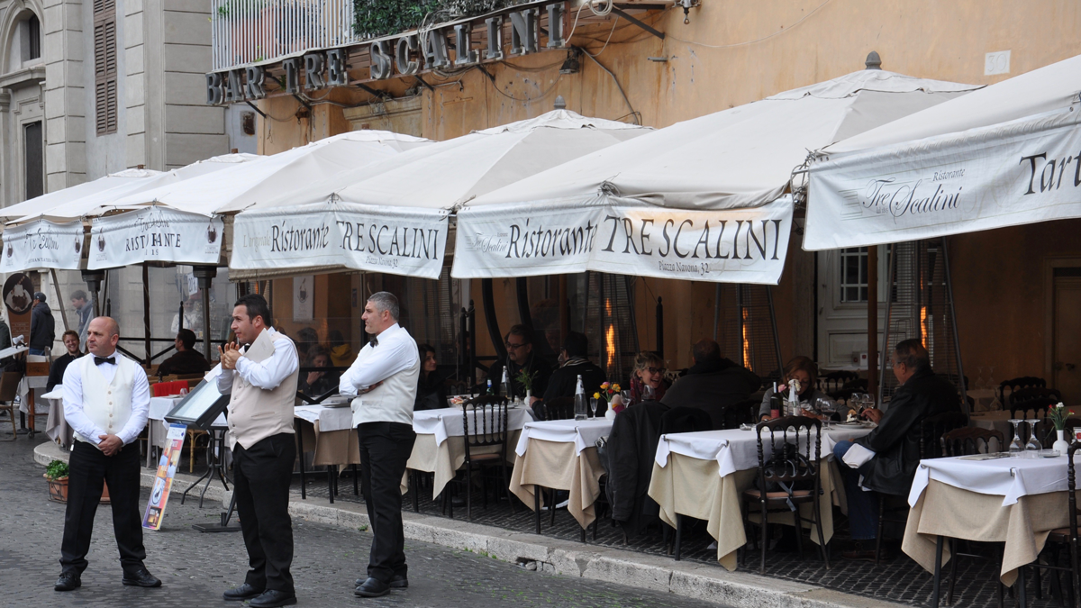 Piazza Navona: Warten auf hungrige Touristen. Foto WR