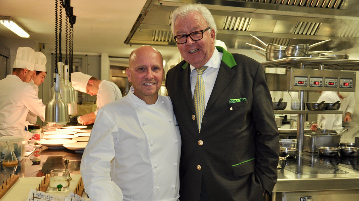 Der beste Koch Italiens und einzige 3-Sterne-Chef in Rom: Heinz Beck im "La Pergola“ mit Gourmino-Express Autor Wolfgang Ritter. Foto WR