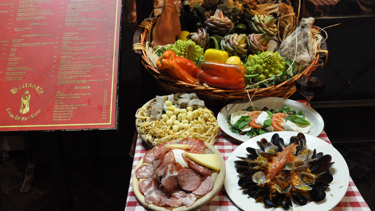 Baccanale am Campo De’Fiori: empfiehlt sich am Abend, Essen OK, aber romantische Atmosphäre. Foto WR