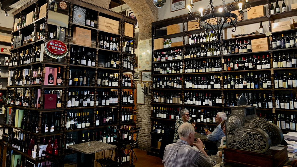 Enoteca Buccone, Via di Ripetta 19: Beste Weine und Öle. Foto WR
