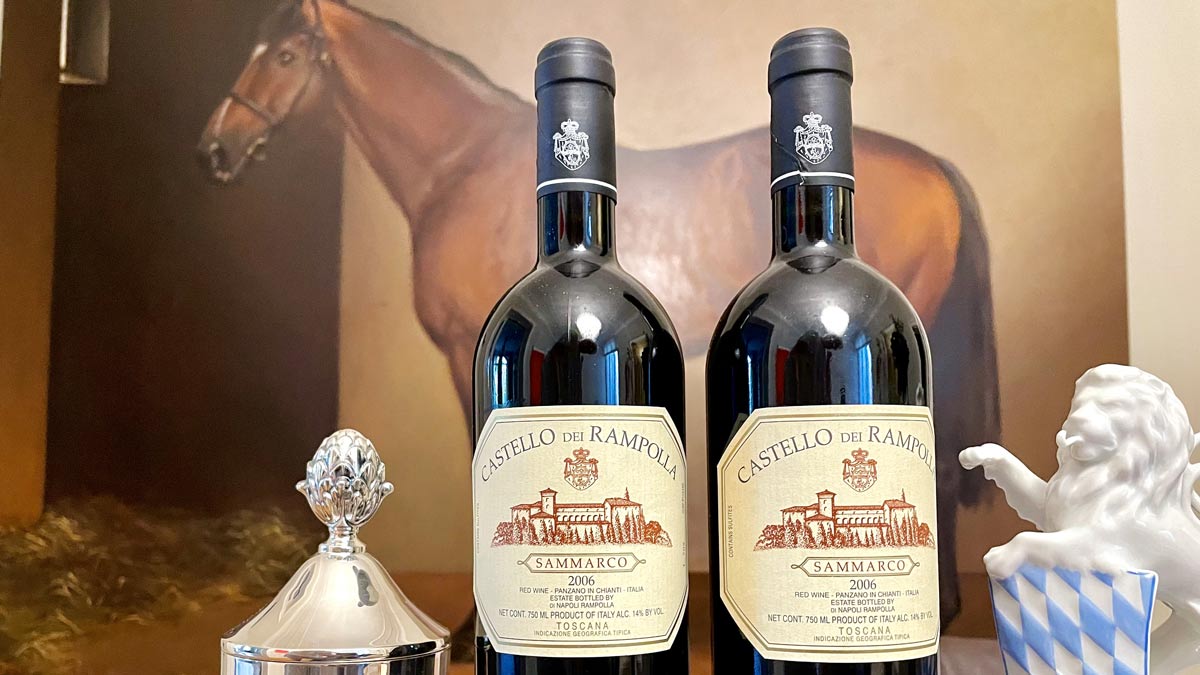 Sammarco: Der Premium Wein von Castello dei Rampolla vor einem Gemälde des legendären Soldier Hollow Foto HvF